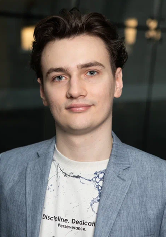 Даниил Стариков