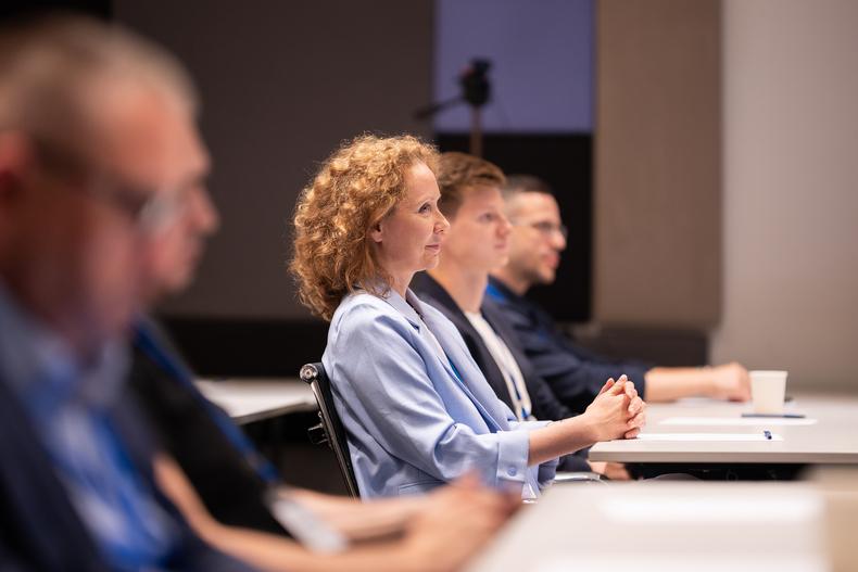 «Курсы позволяют быстро оценить свой уровень, понять требования и закрыть основные пробелы», — слушатели МИФ о подготовительных курсах РЭШ